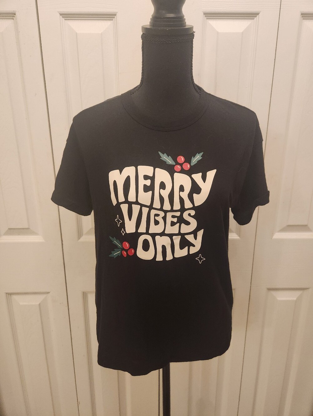 Old NAVY Merry Vibes Only Graphic Tee - Black with White & Red Print